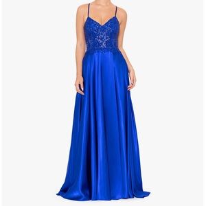 Nites' glamourous gown Pre-owned